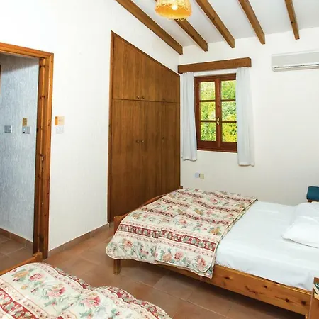 Stunning In Paphos With 3 Bedrooms, Sauna And Outdoor Swimming Pool * Miliou